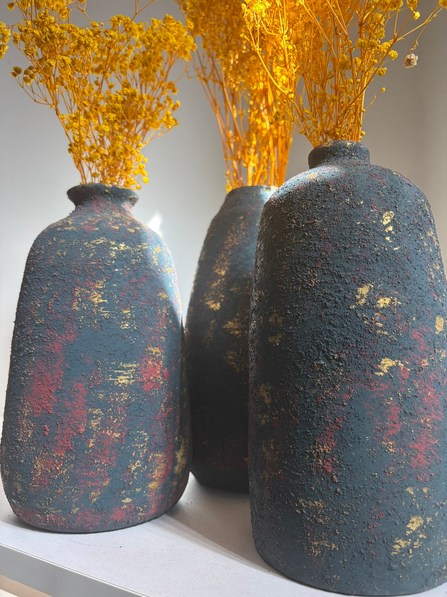 Pottery Textured Vase Set of 3 – Charcoal Black, Red & Antique Gold