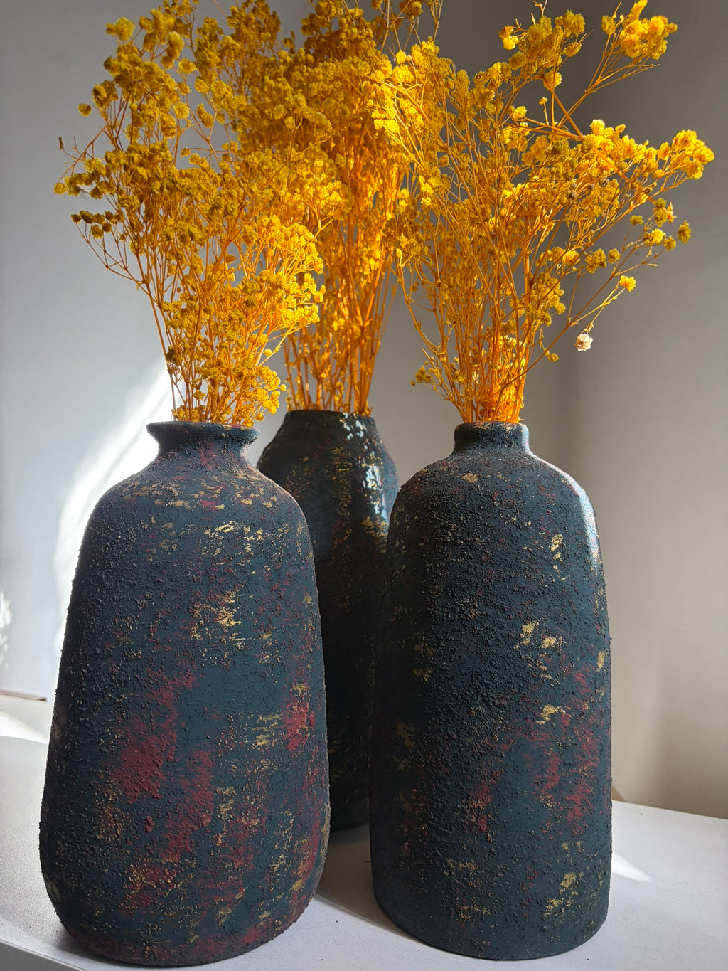 Pottery Textured Vase Set of 3 – Charcoal Black, Red & Antique Gold