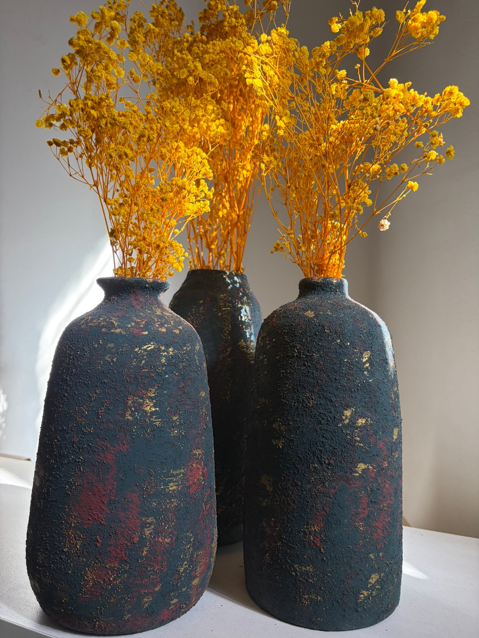 Pottery Textured Vase Set of 3 – Charcoal Black, Red & Antique Gold