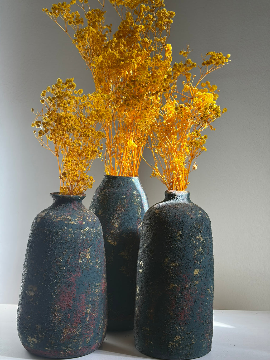 Pottery Textured Vase Set of 3 – Charcoal Black, Red & Antique Gold