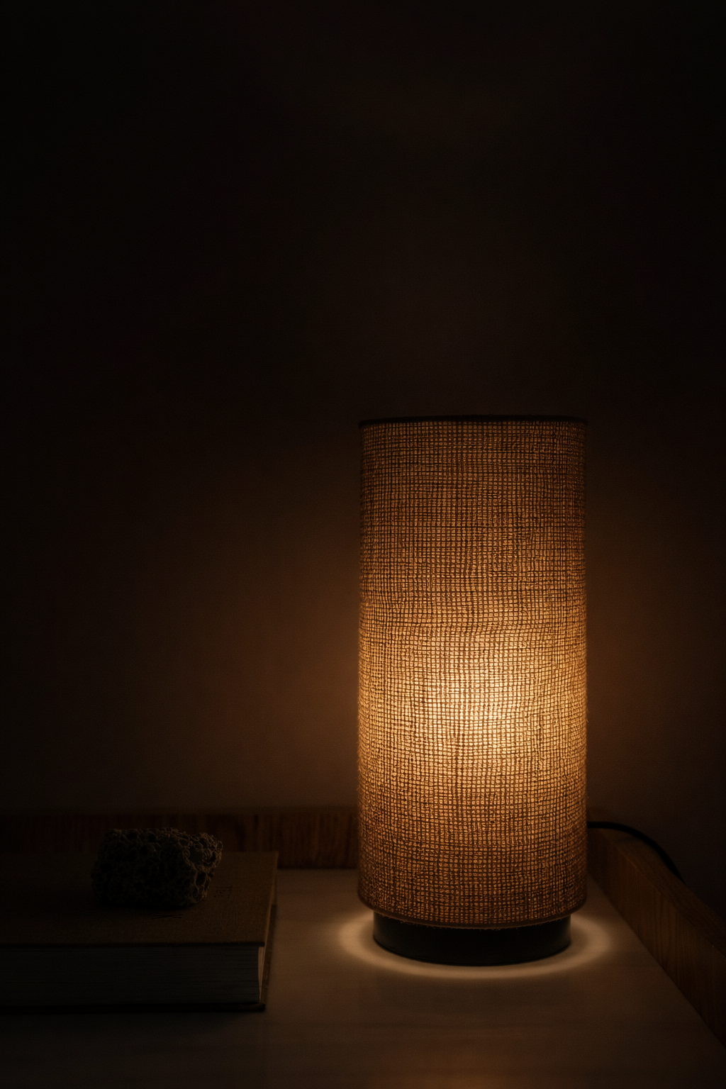 Natural Burlap Linen Cylinder Table Lamp – Metal Base